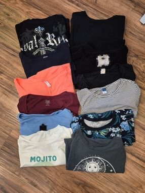 💙 12 Piece - Mixed Crewneck T-Shirt Bundle - Multi Color
